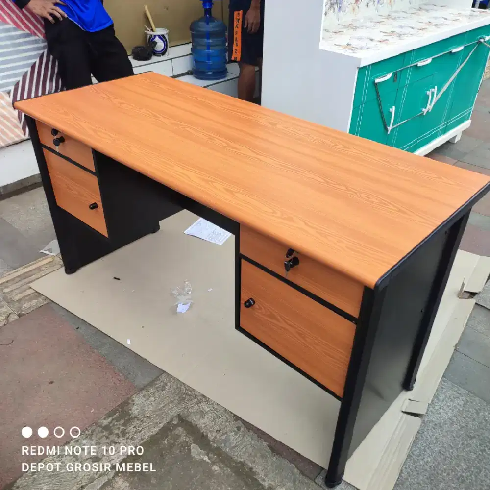 MEJA TULIS 1 BIRO ( P 140 x L 60 x T 75 cm )