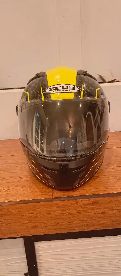 Helm Zeus Dobel Visor Like New