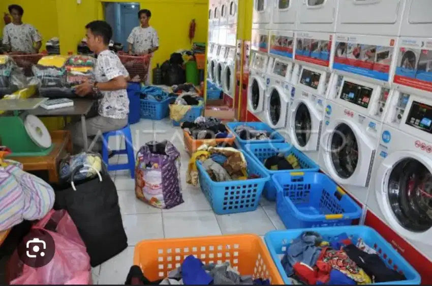 Tukang setrika dan delivery laundry kiloan