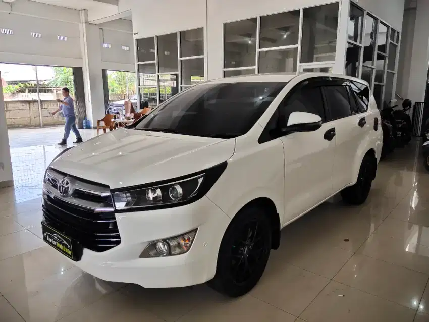 Toyota kijang Innova reborn v 2.4 at 2020