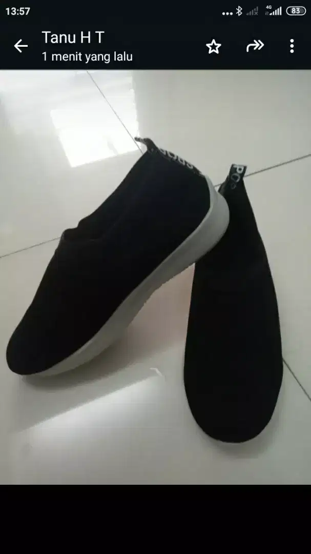 Sepatu slipon wanita