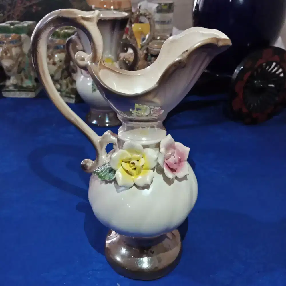 Vas Bunga Antik 20cm