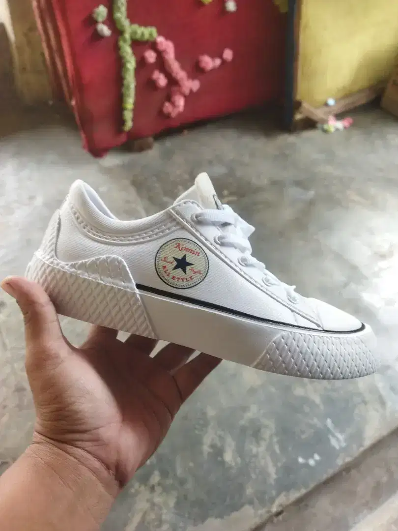 Sepatu karet model converse no 38