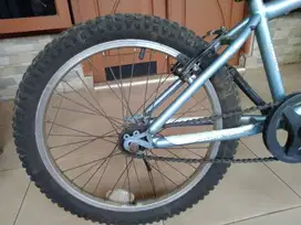 Dijual Sepeda BMX Polygon 20 inch