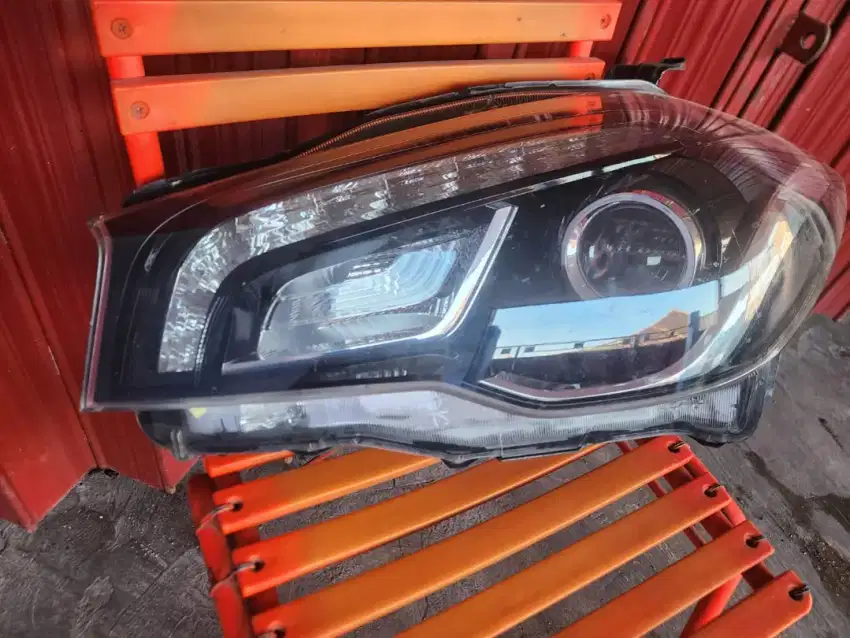 Headlamp kiri Suzuki SX-4 2018