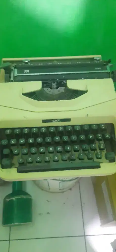 Mesin tik royal