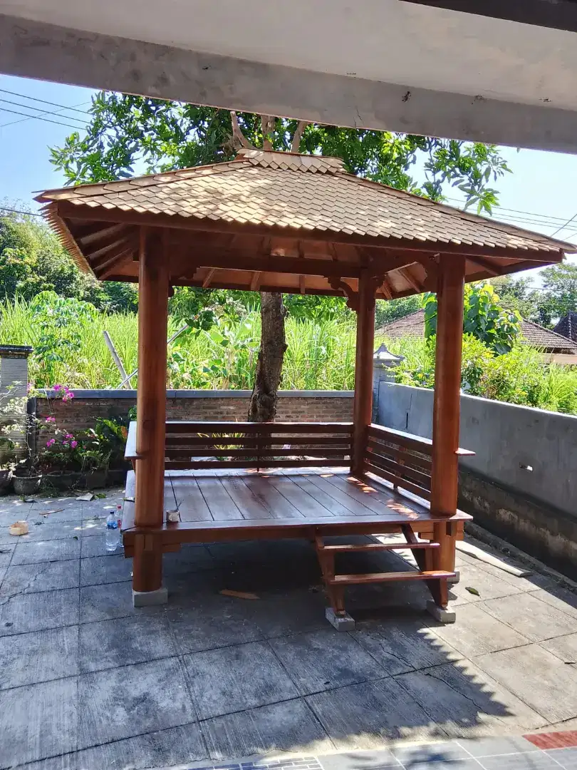 Gazebo taman kayu kelapa