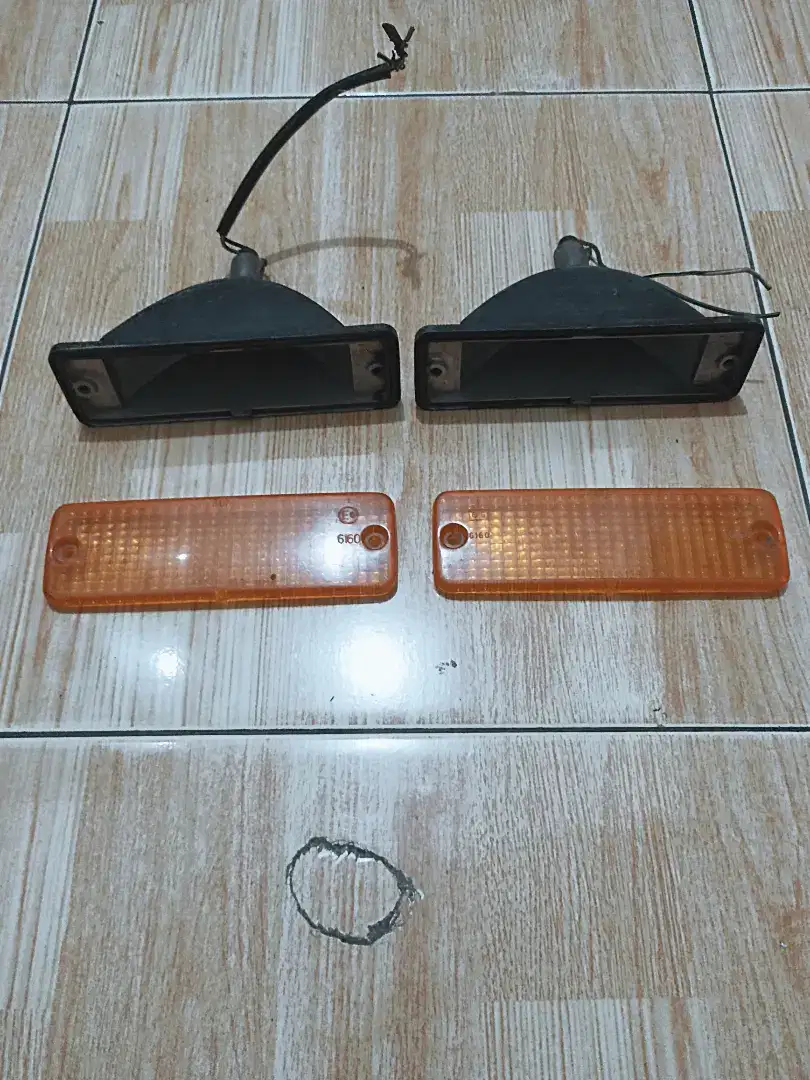 Lampu sen Depan assy Daihatsu Zebra 89- 94 Orisinil