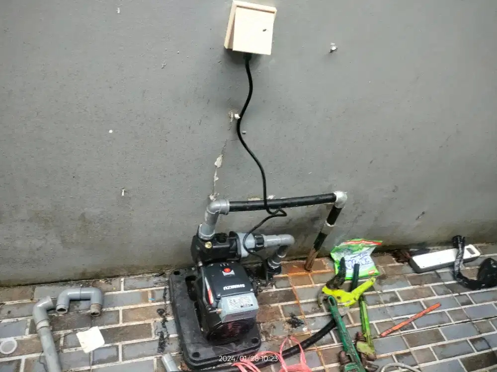 Tukang perbaikan, instalasi pipa pam, mesin pompa, water heater