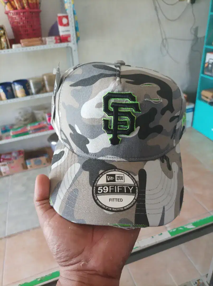 Topi bordir timbul tebal