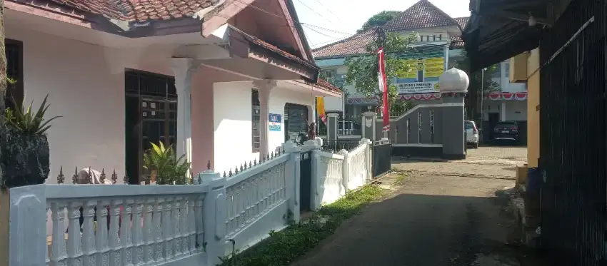 Dijual cepat rumah di depan SMAN 1 pandeglang