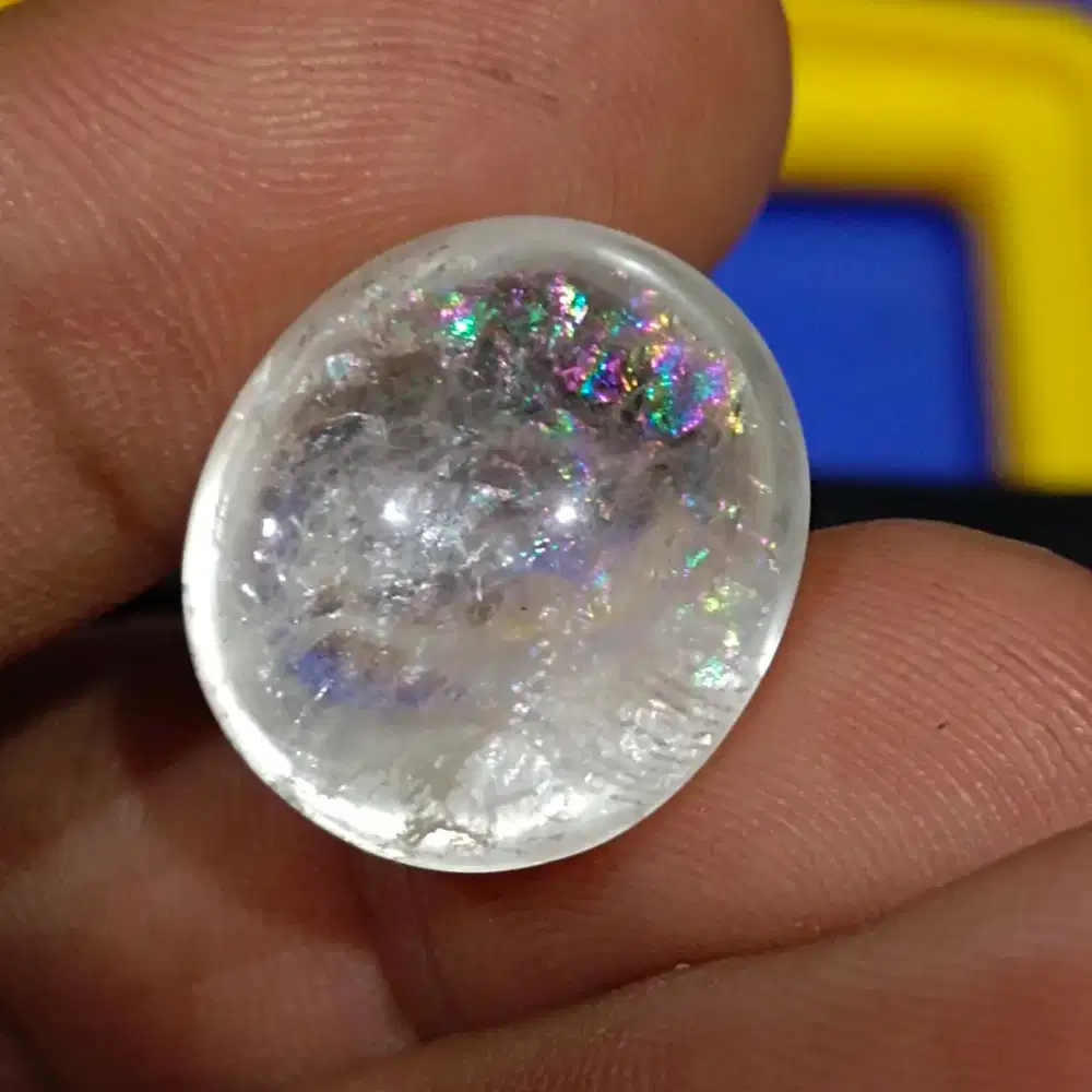 KECUBUNG PELANGI KALIMANTAN (Natural Rock Cristal Quartz)