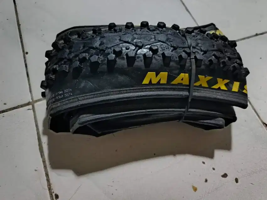 Ban luar kevlar Marxis ignator 26 x 210 bekas.