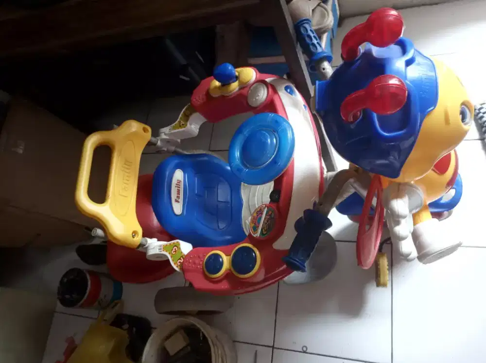 Sepeda anak roda tiga