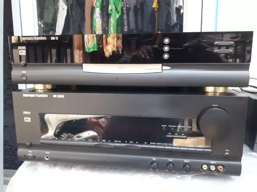 Jual amplifier bekas merek harman/kardon model AVR 300DS