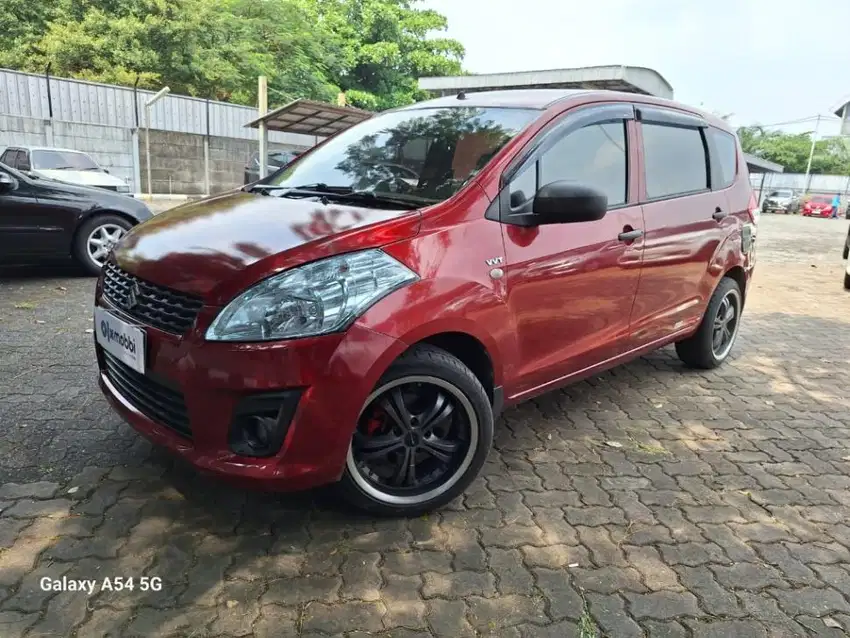 [OLXmobbi] Suzuki Ertiga 1.4 GA Bensin-MT 2014 Merah