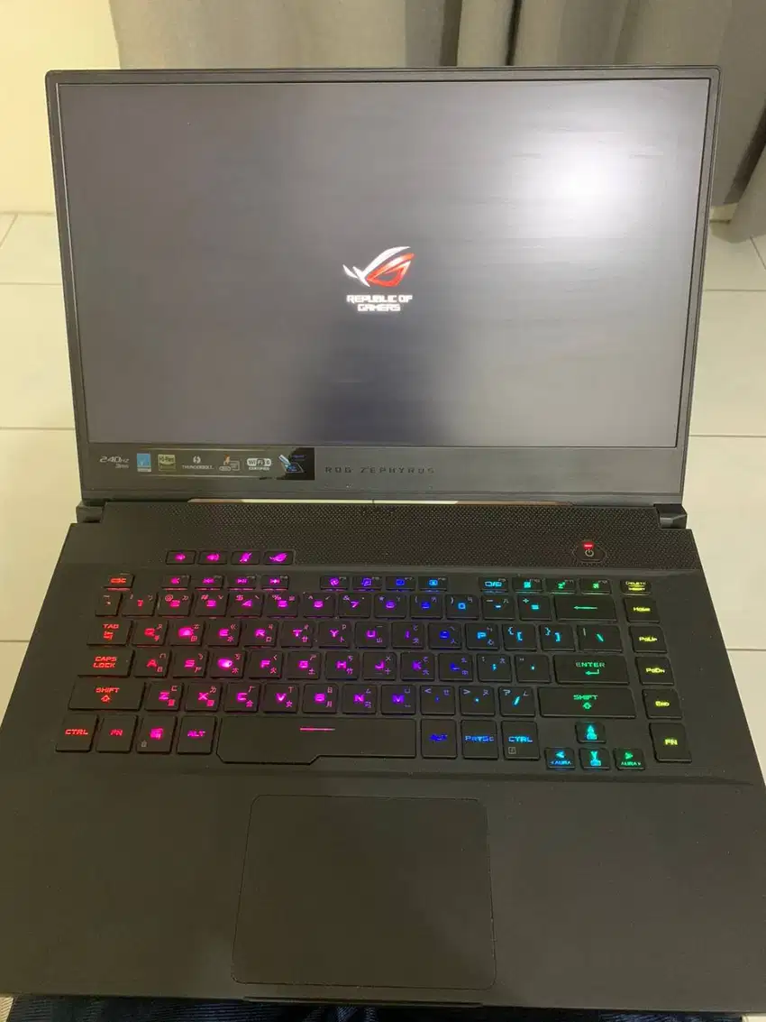 ASUS ROG Zephyrus M15 GU502LV i7-10750H 16GB 1TB RTX2060 240Hz