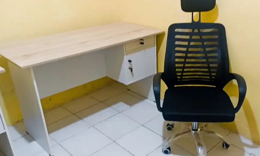 MEJA KERJA / KANTOR + KURSI KERJA / KANTOR FREE ONGKIR PASANG COD