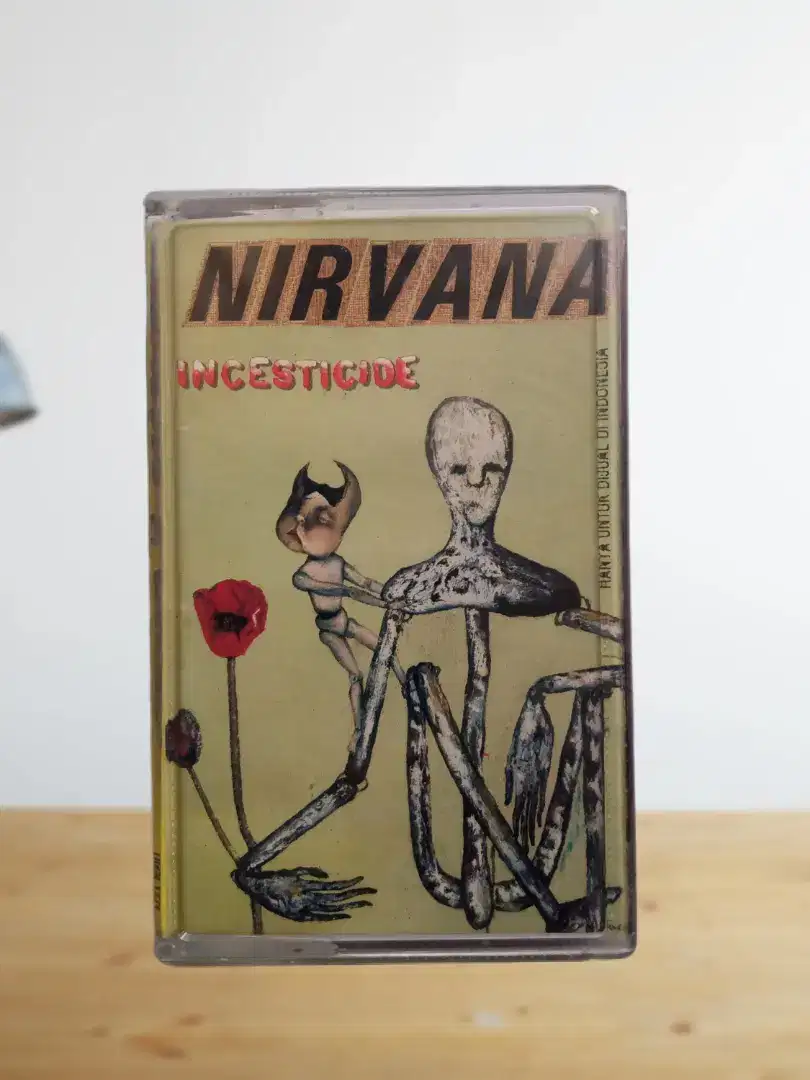 Album Kaset pita Nirvana INCESTICIDE 1992