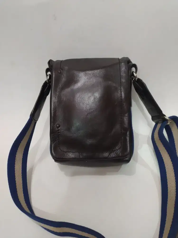 Tas selempang kulit Bally