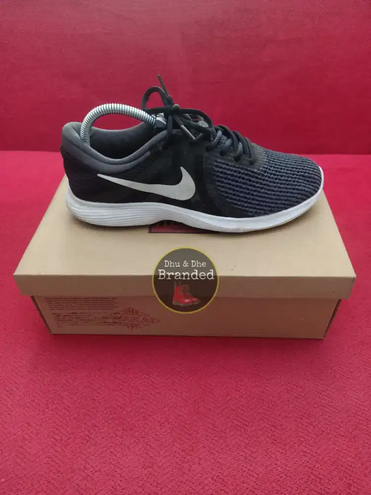 Sepatu Nike size 40 ( prelove ) bagus