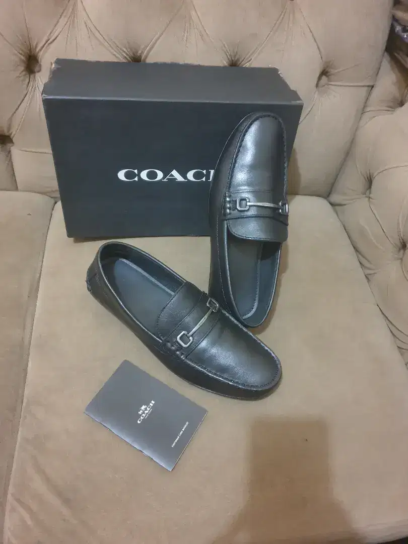 Mulus .authentic sepatu .loafers coach size 44