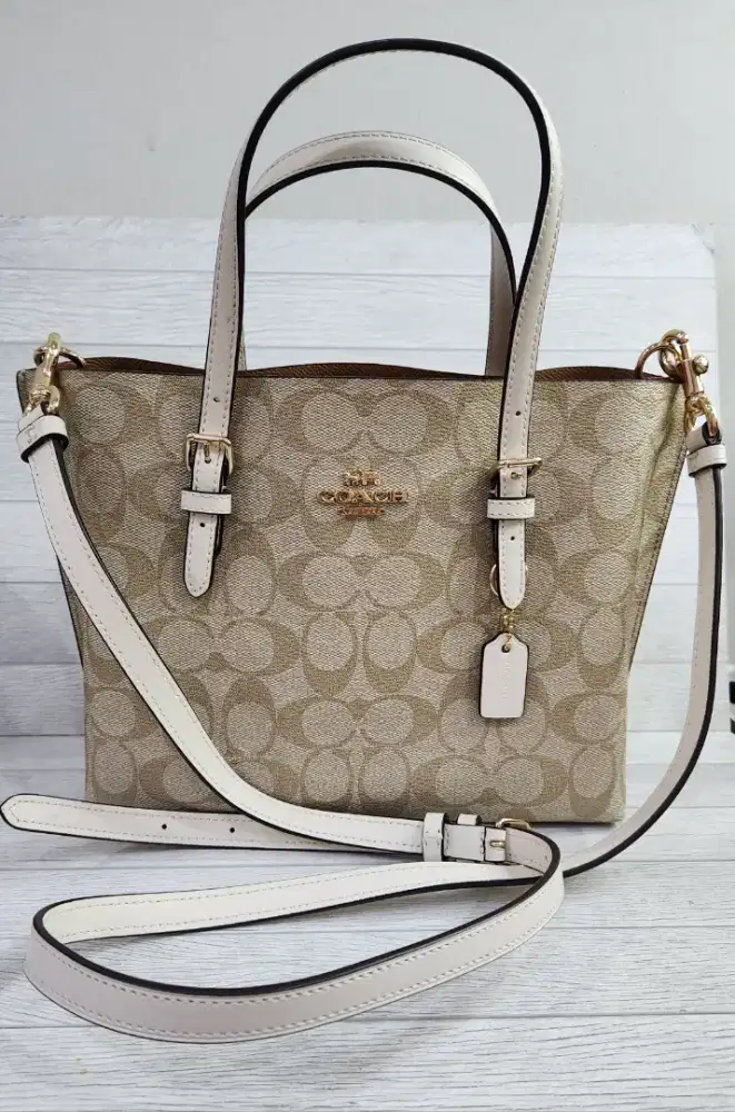 COACH SIGNATURE MOLLIE TOTE 25