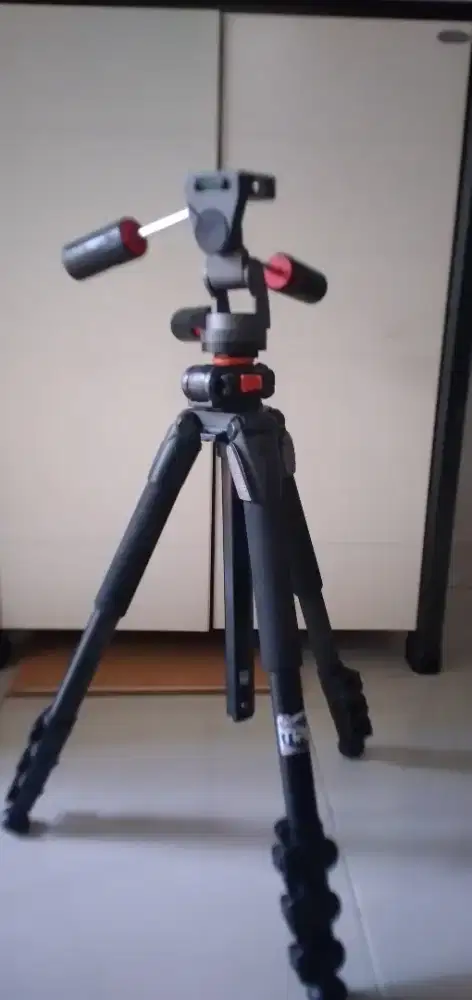 Tripot kamera Vanguard 264 AT