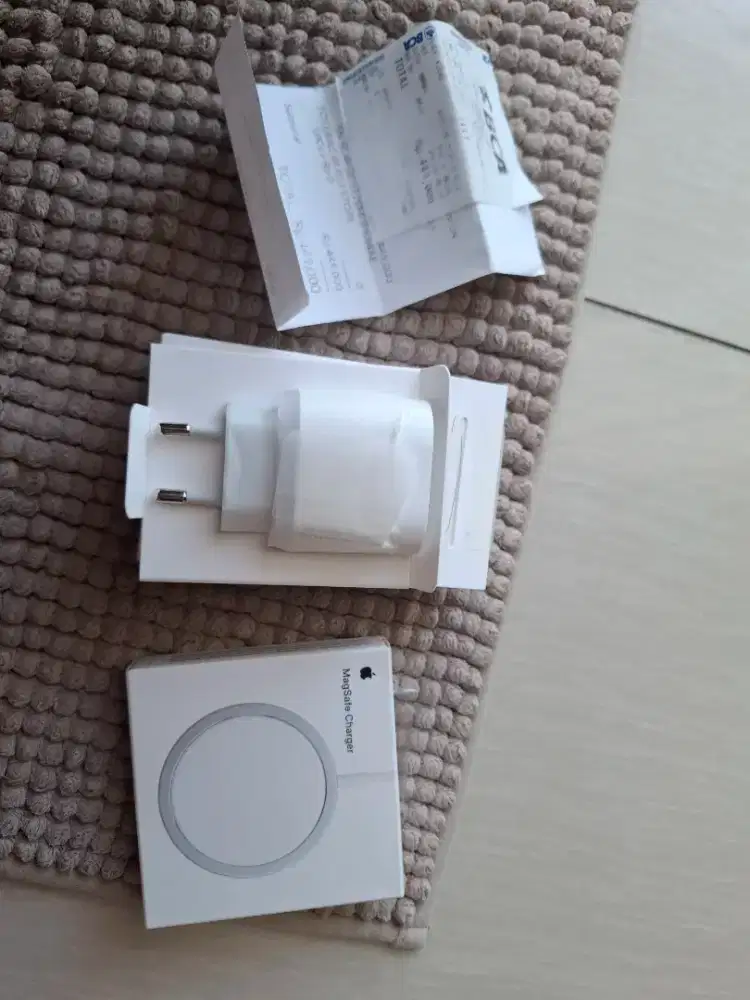 Charger iphone 20w + magsafe