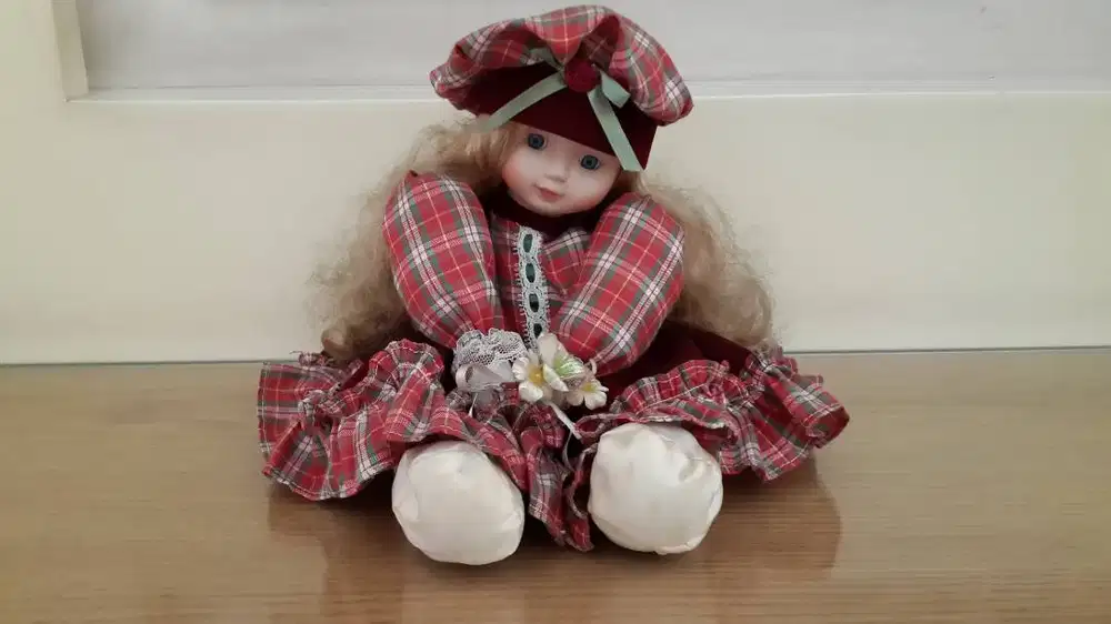 Boneka Souvenir Eropa Scandinavian Girl