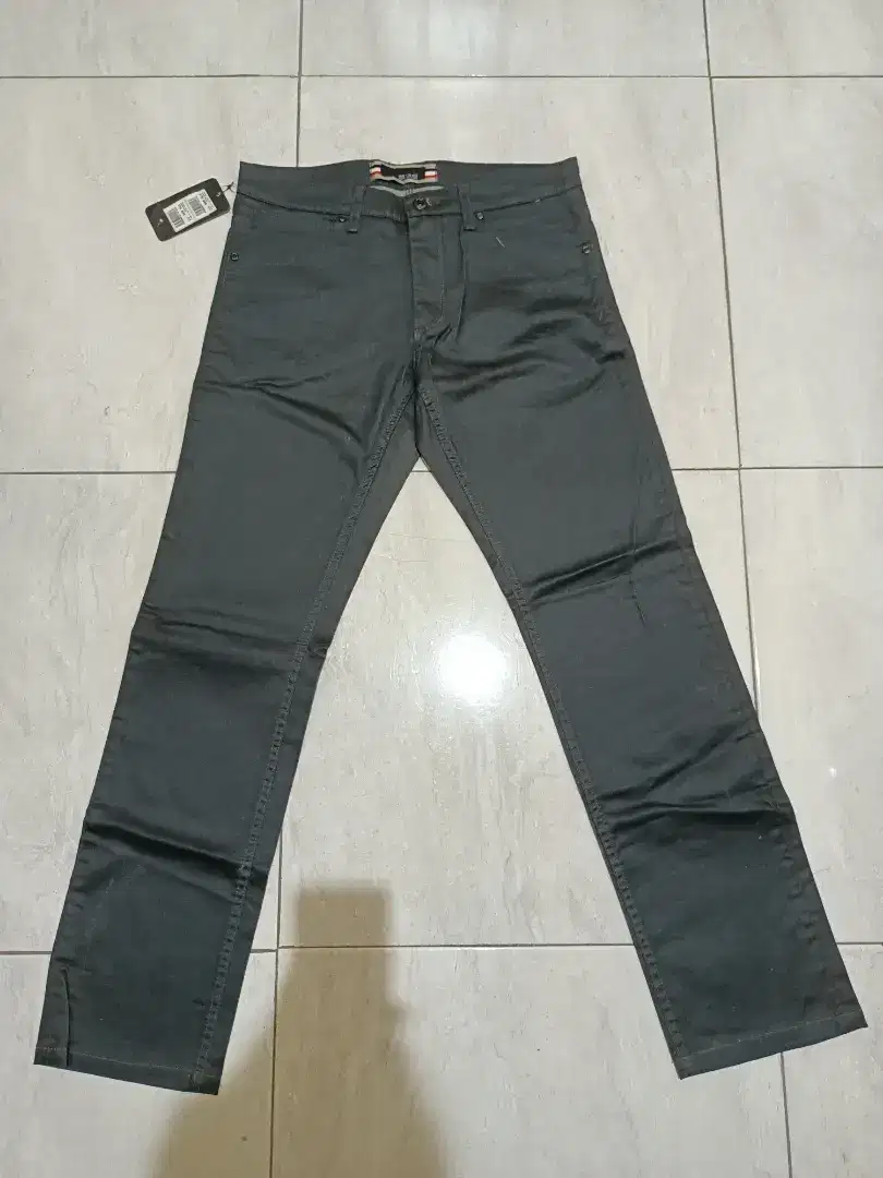 Celana jeans MOC