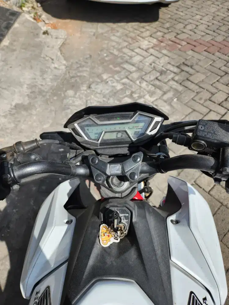 Honda cb150r 150cc 2023 jarang pakai mulus bebas tabrak bebas banjir