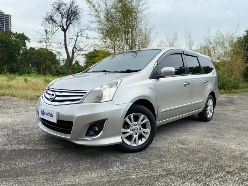 Nissan Grand livina 1.5 XV Bensin-MT 2013 Abu-abu WCY