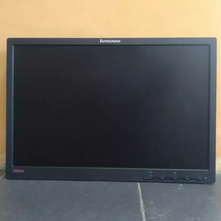 LCD Monitor Lenovo 19in Pure Wide (L197)