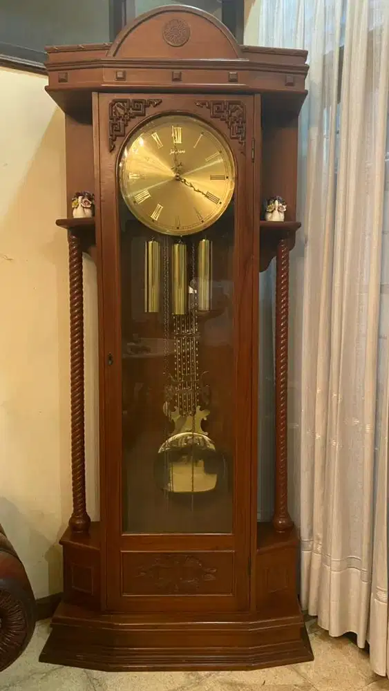 Junghans Jam Bandul Klasik