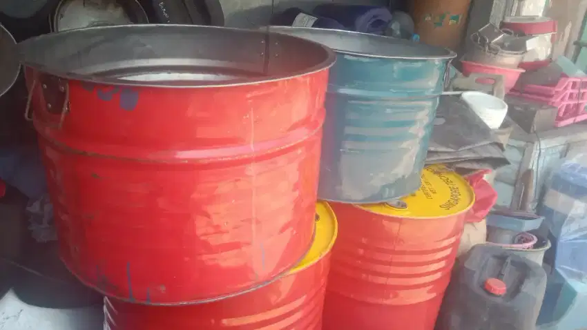 Drum besi ukuran 100 liter