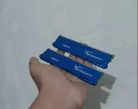 ram 8 gb (4gb x 2 keping)