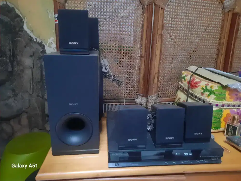 Dijual home theater system merk sony