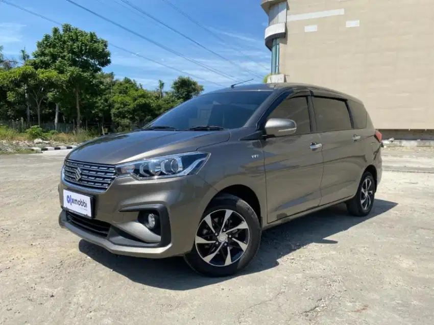 Km Low Suzuki Ertiga 1.5 GX Bensin-MT 2020 Abu-abu WQY