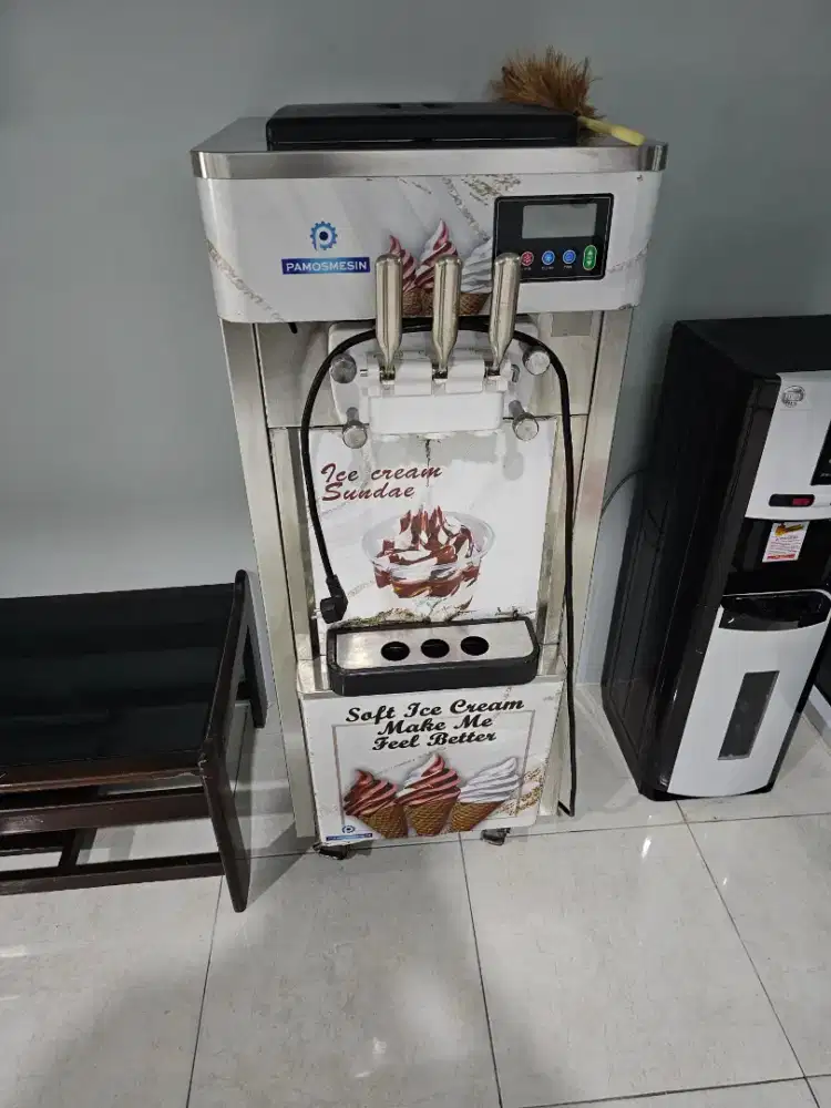 Jual mesin ice cream kondisi bagus dan langsung pakai