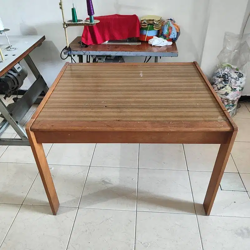 Meja Kayu Melamin Besar