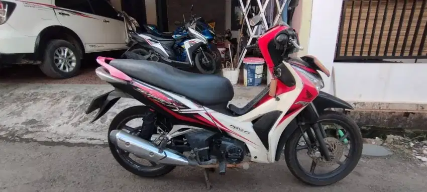 HONDA SUPRA X 125 HELM IN FI 2013, SEHAT, PAJAK ON