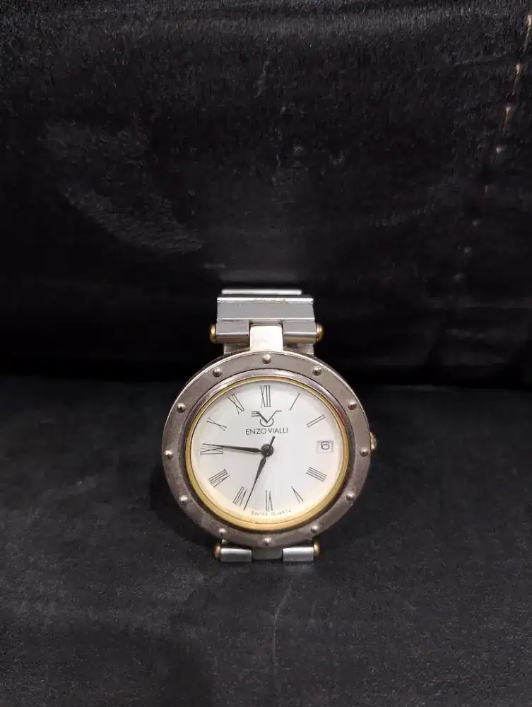 Jam tangan wanita Enzo Vialli