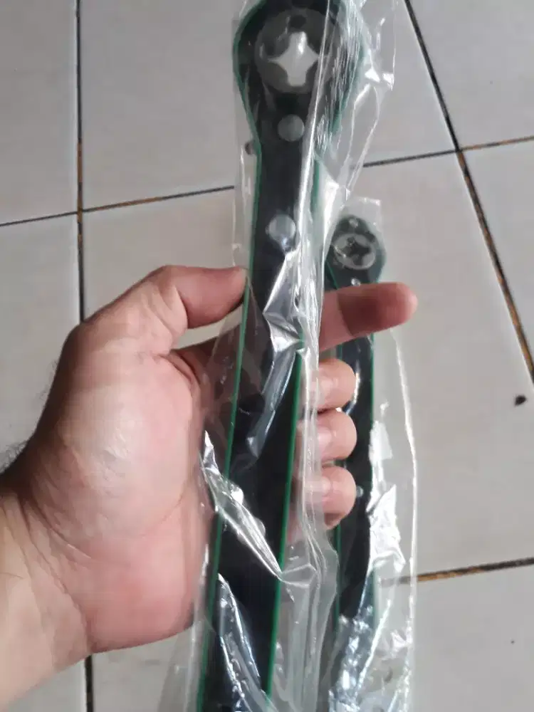 Kunci pas dongkrak auto/ratchet