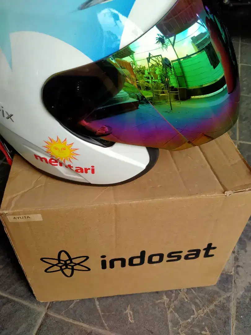 Helm Indosat IOC new old stok