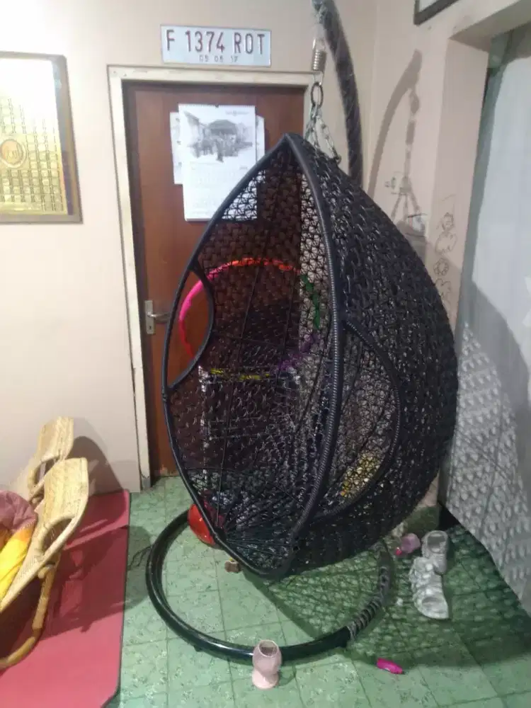 Kursi gantung anyaman