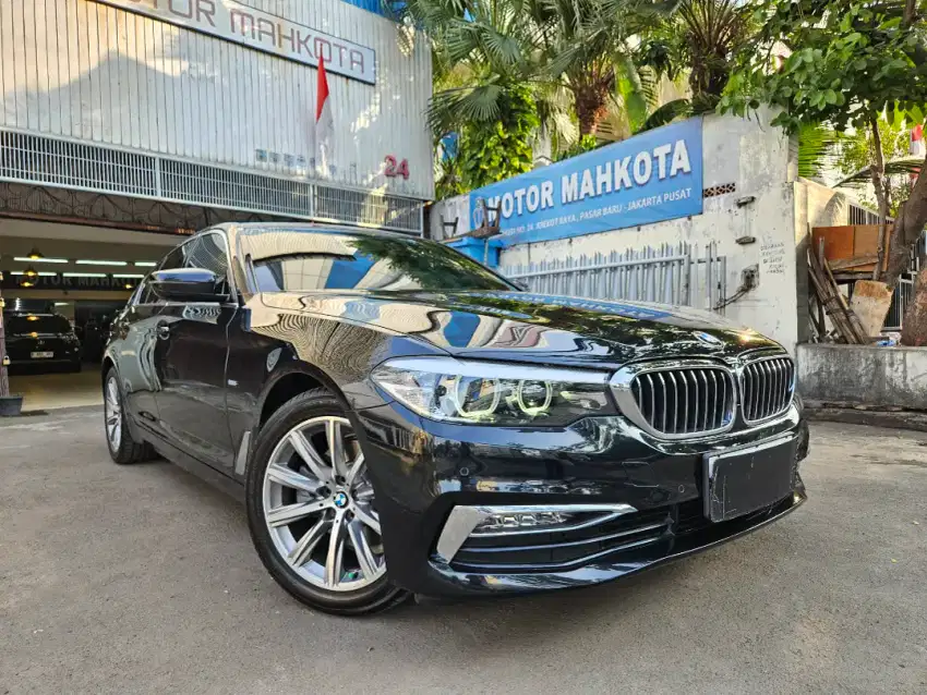 40 rb KM BMW 520d diesel G30 Luxury 2017 hitam 520 d black ori bagus