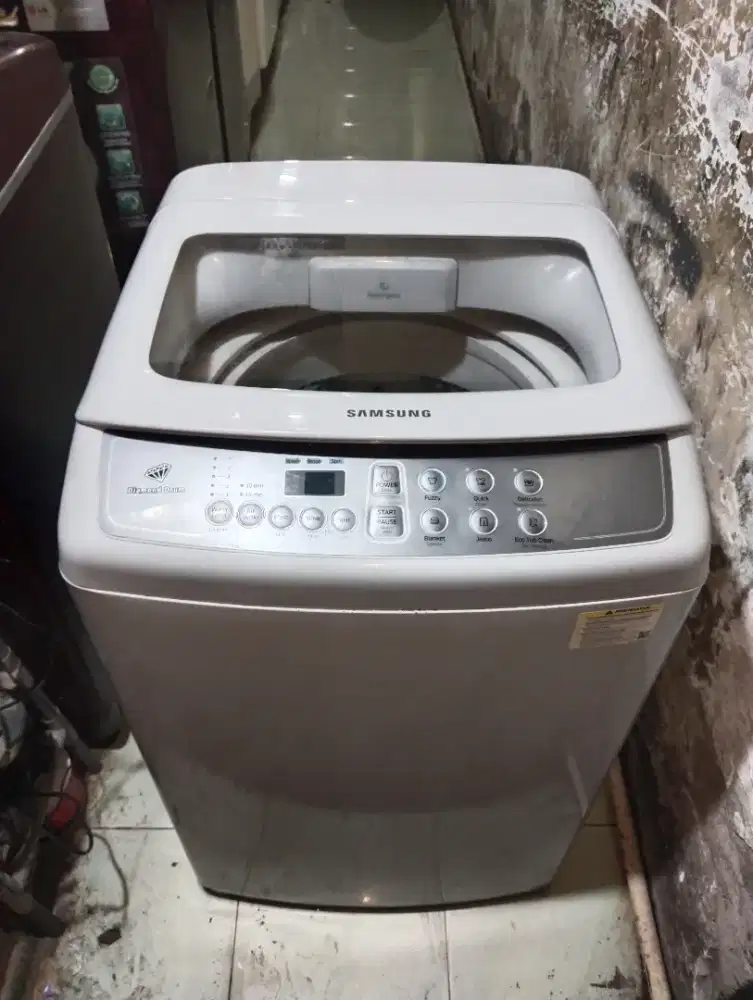 Samsung 8kg istimewa kondisi 90% normal siap pakai gransi servis 2 bln