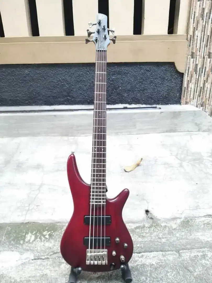 Bass sdgr japan ibanez active 5 ,senar mulus bagus