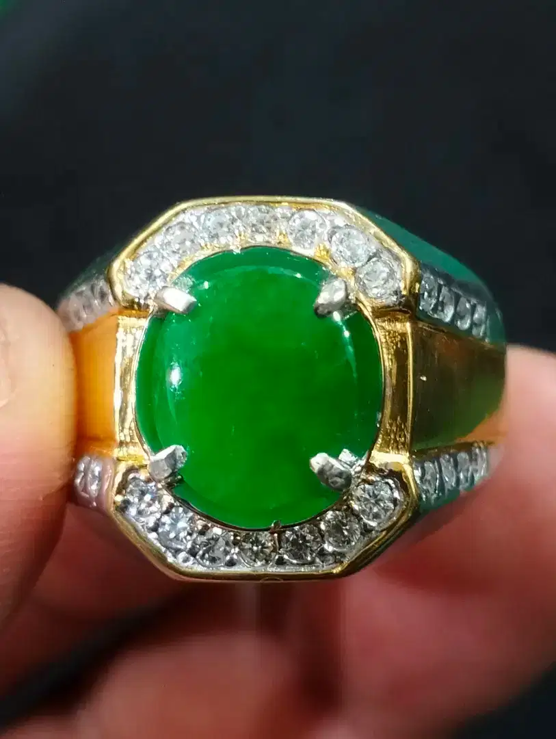Jadeite Jade 3.51 ct Top Color
